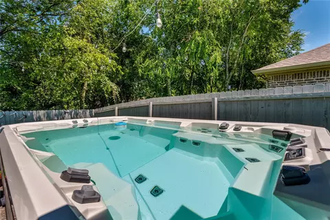 Exterior - 820 Springdale Cir, Lorena, TX 76655 photo 2 of 8