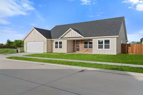 548 Highview Ct, Godley, TX 76044