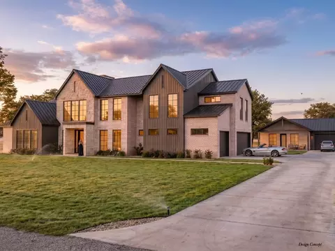 8459 Shady Grove Rd, North Richland Hills, TX 76182