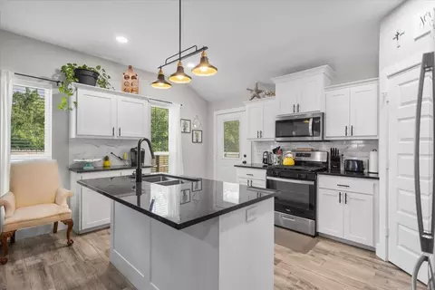 16134 Crossing Cir, Lindale, TX 75771