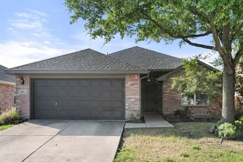 1003 Kimbro Dr, Forney, TX 75126