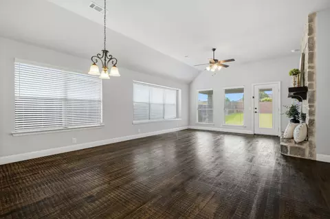 2115 Victoria Ln, Princeton, TX 75407