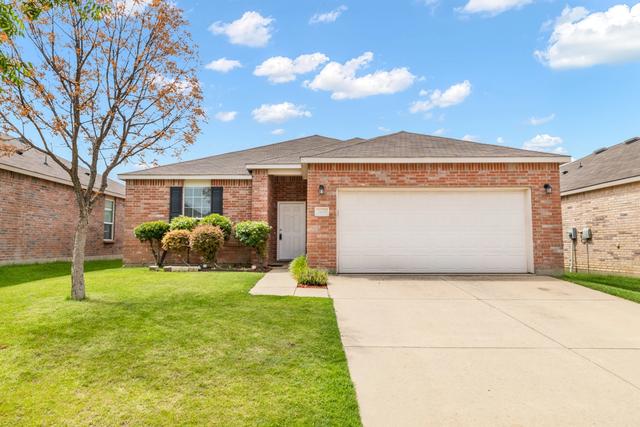 2408 Lohani Ln, Fort Worth, TX 76131