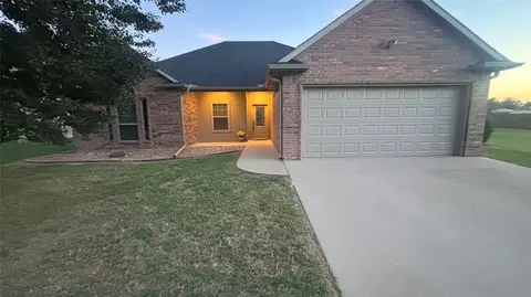 6 Starview Dr, Star Harbor, TX 75148