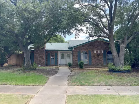 5229 Pruitt Dr, The Colony, TX 75056