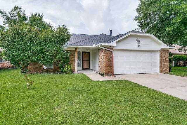 2813 Creekwood Ln, Fort Worth, TX 76123