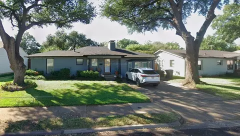 5012 Wateka Dr, Dallas, TX 75209