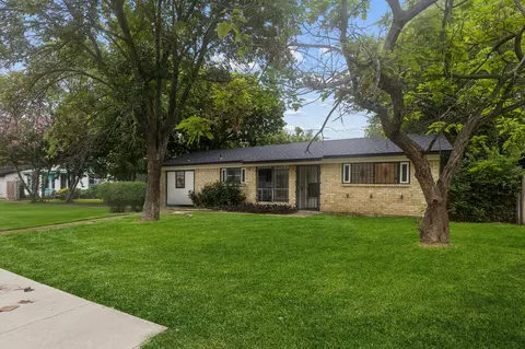 9925 Homeplace Dr, Dallas, TX 75217