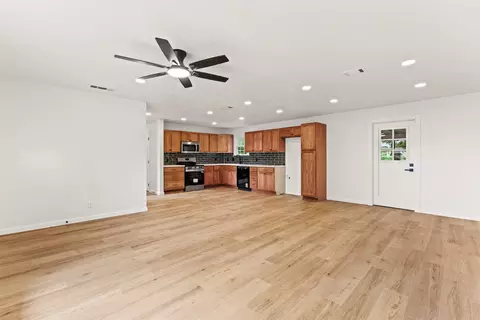 Living - 3220 N 31st St, Waco, TX 76708 photo 1 of 1