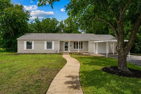 3220 N 31st St, Waco, TX 76708