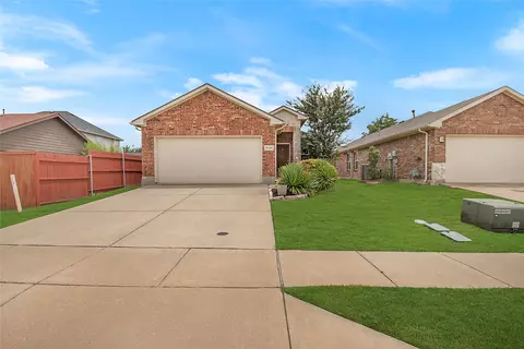 2140 Sweetwood Dr, Fort Worth, TX 76131