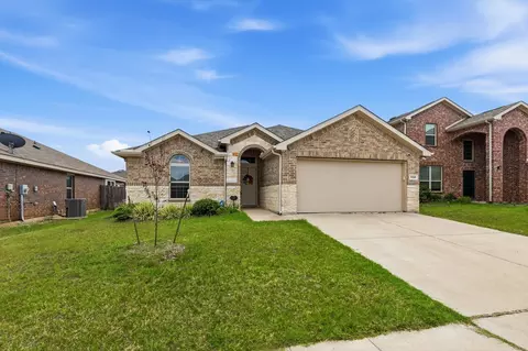 5325 Brentlawn Dr, Fort Worth, TX 76179