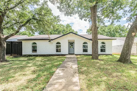 1214 Winterwood Dr, Lewisville, TX 75067