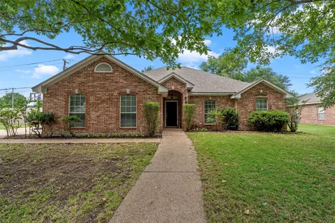 1112 Regina Dr, Hewitt, TX 76643