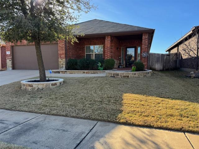 1120 Sierra Blanca Dr, Burleson, TX 76028
