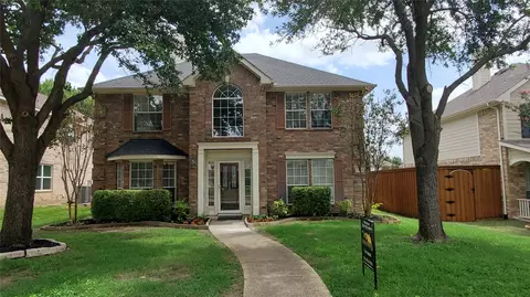 2424 Hunters Run Dr, Plano, TX 75025