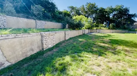 Exterior - 120 Bluebonnet Dr, Junction, TX 76849 photo 5 of 6