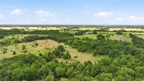 647 County Road 1480, Alvord, TX 76225