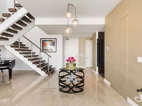 2900 Mckinnon St #2802, Dallas, TX 75201