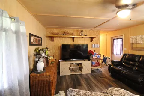 921 Crown Dr, Tool, TX 75143 photo 11