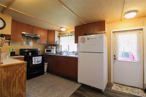 921 Crown Dr, Tool, TX 75143 photo 14