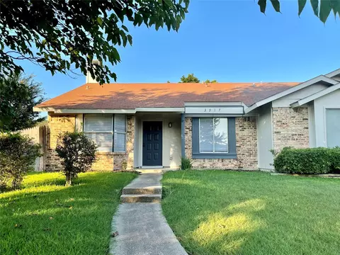 3917 Queens Ct, Garland, TX 75043
