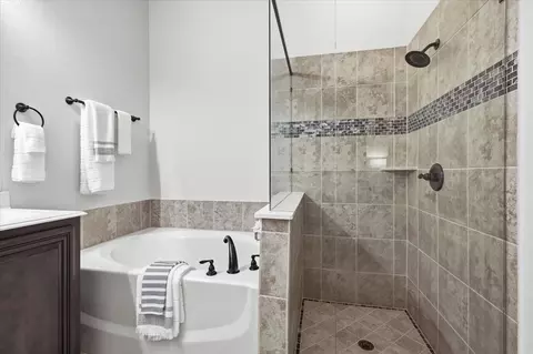 Bath - 9516 Athens Dr, Argyle, TX 76226 photo 2 of 3