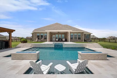 4550 Night Hawk Trl, Waxahachie, TX 75165