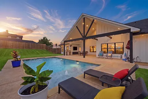 Exterior - 3657 Harrell Rd, Howe, TX 75459 photo 7 of 9