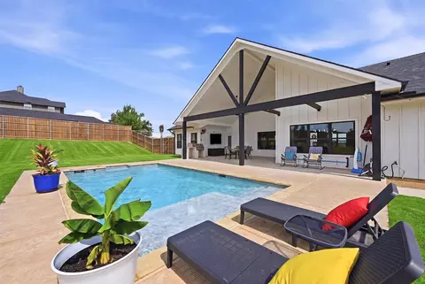 Exterior - 3657 Harrell Rd, Howe, TX 75459 photo 8 of 9