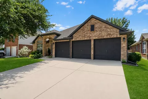 12125 Shadybrook Dr, Fort Worth, TX 76244
