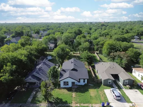 View/Area - 2210 Mckenzie Ave, Waco, TX 76708 photo 2 of 4