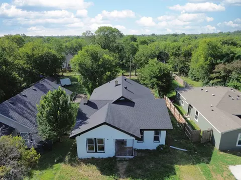 View/Area - 2210 Mckenzie Ave, Waco, TX 76708 photo 1 of 4