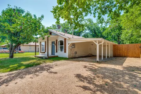 Other - 117 E Division St, Pilot Point, TX 76258 photo 3 of 4