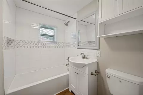 Bath - 117 E Division St, Pilot Point, TX 76258 photo 1 of 1