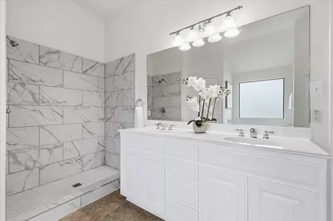 Bath - 14316 Rising Spring Rd, Haslet, TX 76052 photo 2 of 4
