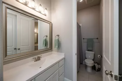 Bath - 1109 10th St, Argyle, TX 76226 photo 1 of 3