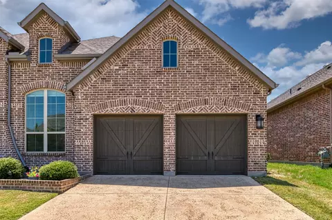 Exterior - 1109 10th St, Argyle, TX 76226 photo 4 of 8