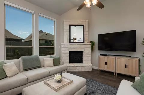 Living - 1109 10th St, Argyle, TX 76226 photo 2 of 3