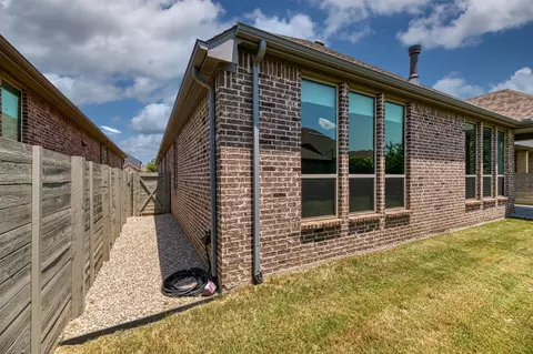 Exterior - 1109 10th St, Argyle, TX 76226 photo 8 of 8