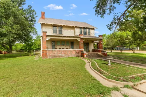 400 S Mckinney St, Mexia, TX 76667