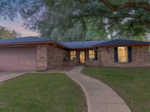 23 Haven Cir, Denison, TX 75020
