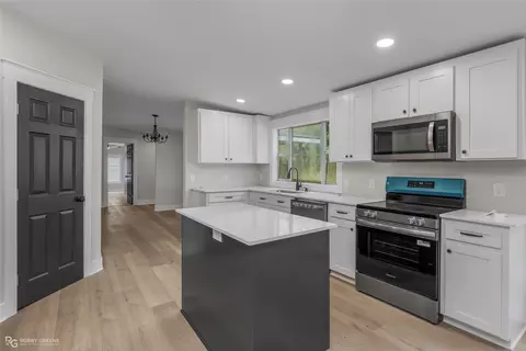 Kitchen - 109 Amy Ln, Minden, LA 71055 photo 2 of 2