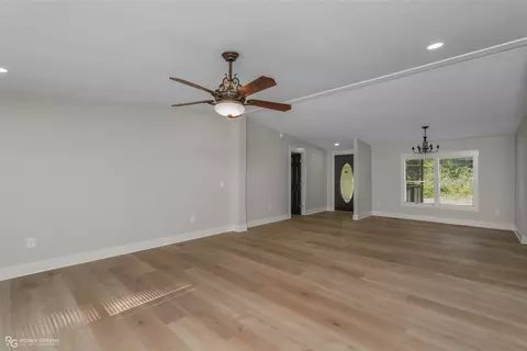 Living - 109 Amy Ln, Minden, LA 71055 photo 4 of 5