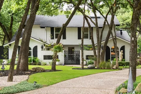 2202 Highland Cir, Corsicana, TX 75110
