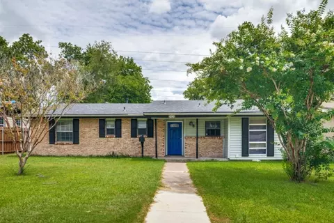 2426 Whit Dr, Mesquite, TX 75150