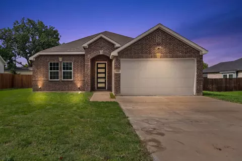 3830 Mcdougal St, Greenville, TX 75401
