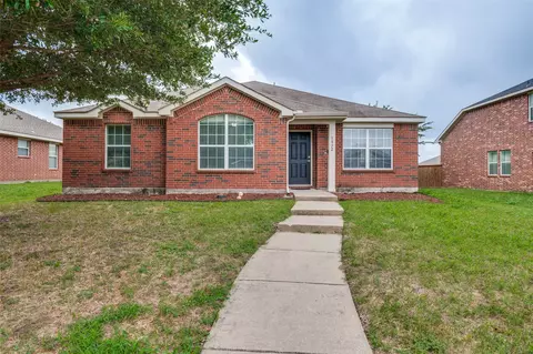1832 Serena Dr, Lancaster, TX 75134