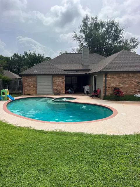 610 Pecos St, Chandler, TX 75758
