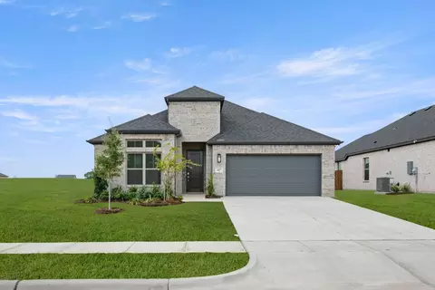 117 Trinity St, Grandview, TX 76050
